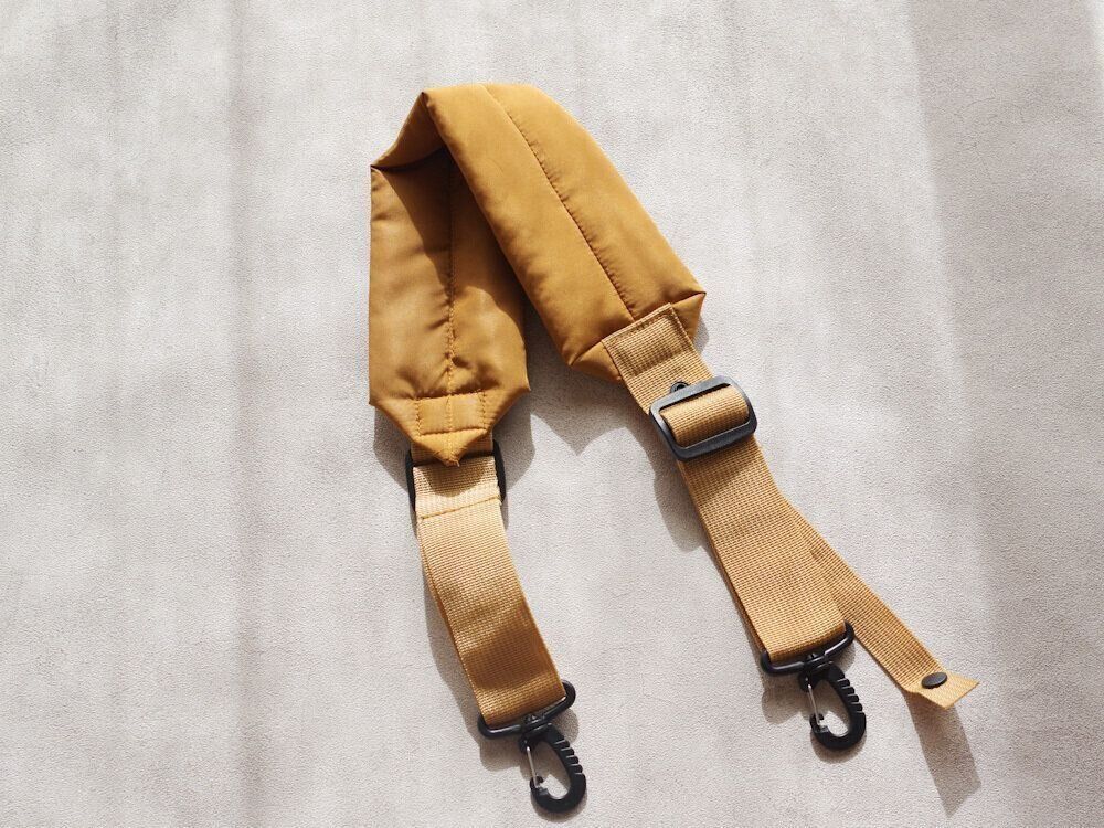 【3COINS】知ってる？ 両手が開く最新「バッグ吊下げアイテム」