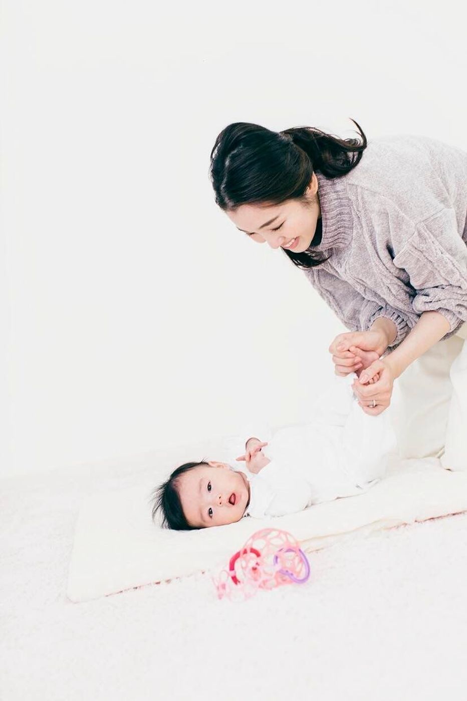 保健師監修 赤ちゃんのうつぶせ お散歩 はいはい遊びetc いつから始めるのがベスト たまひよ 保健師監修 赤ちゃんのうつぶせ お散歩 はいはい遊びetc いつから始めるのがベスト たまひよ