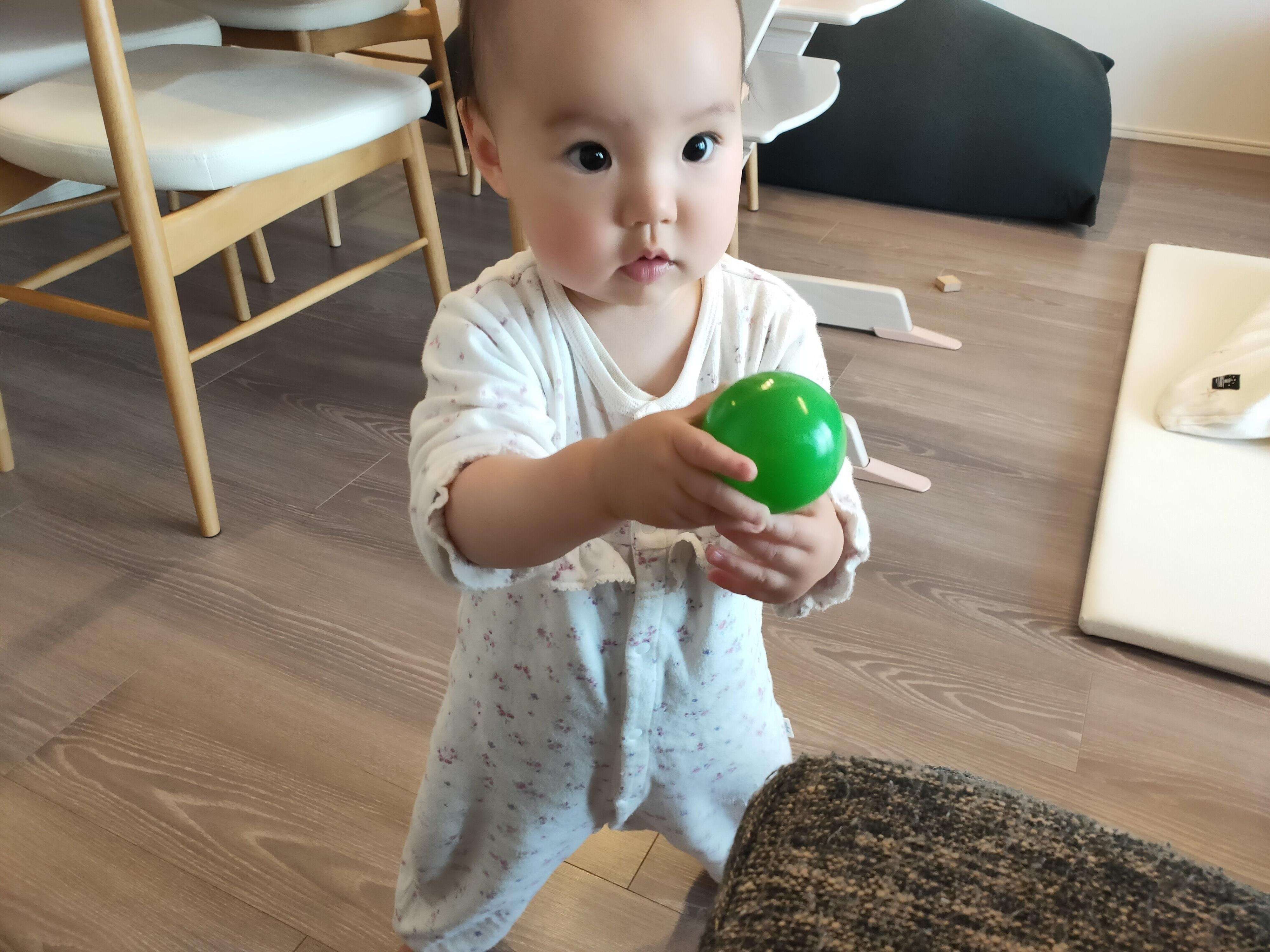 たまひよ成長日記 10カ月と10日ごろ 安達未愛ちゃんの成長の様子 発育 発達編 たまひよ