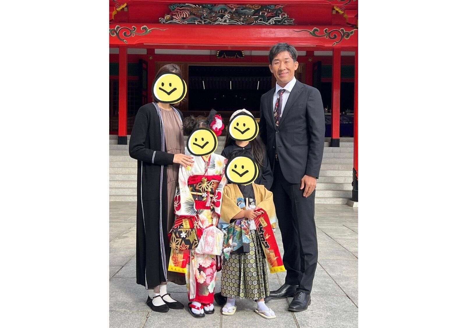 子どもたちの七五三の家族写真。