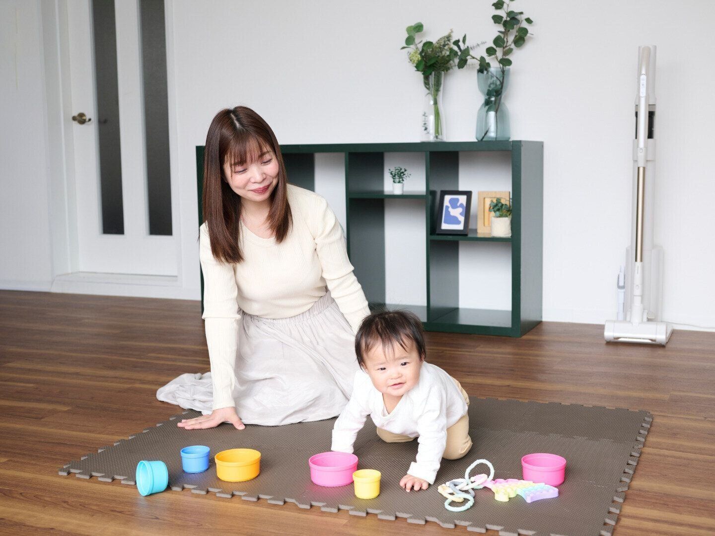 はいはい期は床との接触がいちばん多い！ 超微細なミストが吸引だけでは取り除きにくい汚れもキャッチし清潔に♪