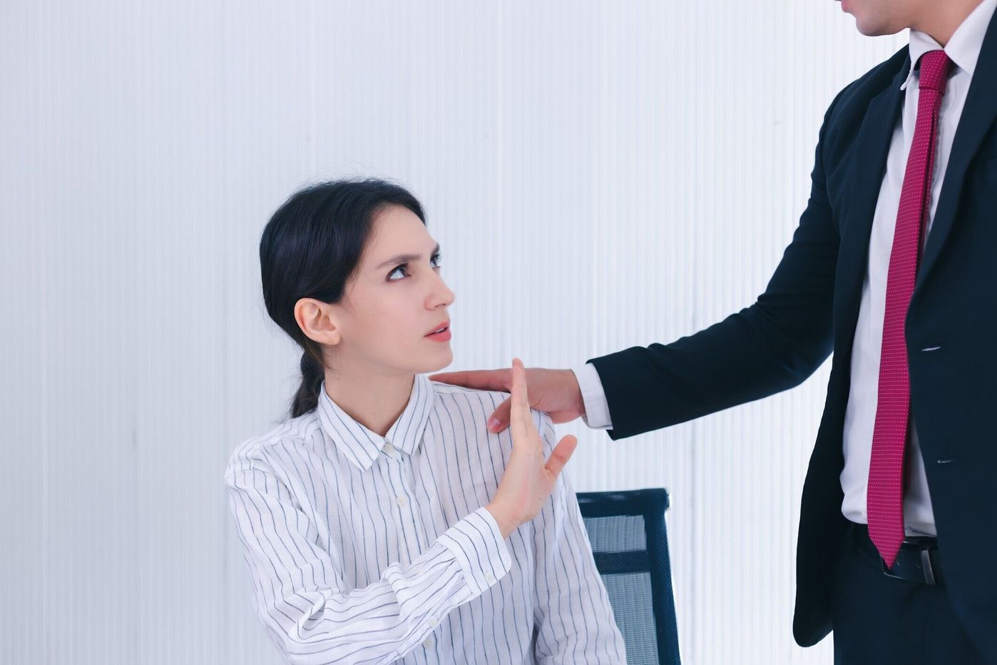 手を握る 肩を触るなどなど ボディタッチしてくるママ友の夫に困惑 ママたちの声 たまひよ 手を握る 肩を触るなどなど ボディタッチしてくるママ友の夫に困惑 ママたちの声 たまひよ