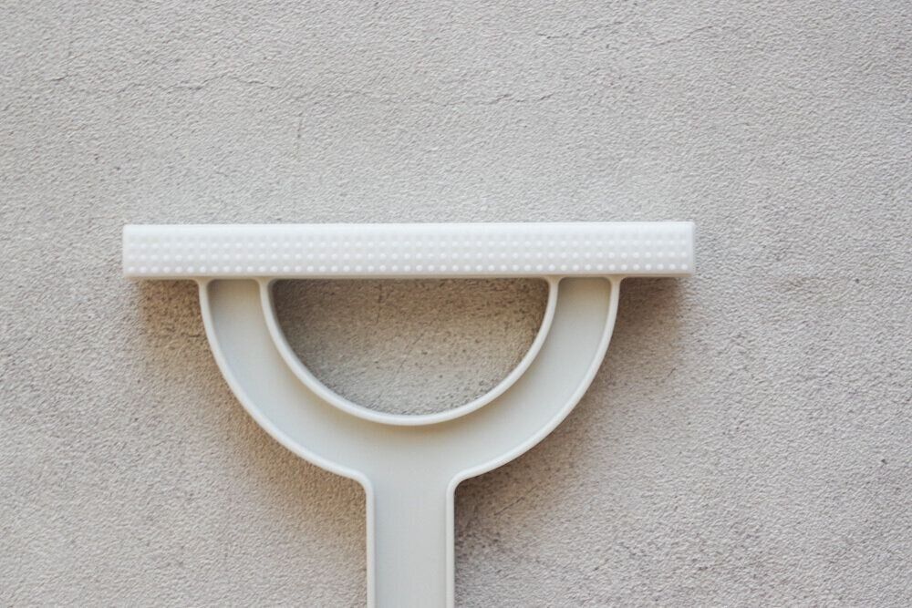 【Seria】“お気に入りの洋服、まだ着たい”にこたえる！100均で買えるバズりアイテム