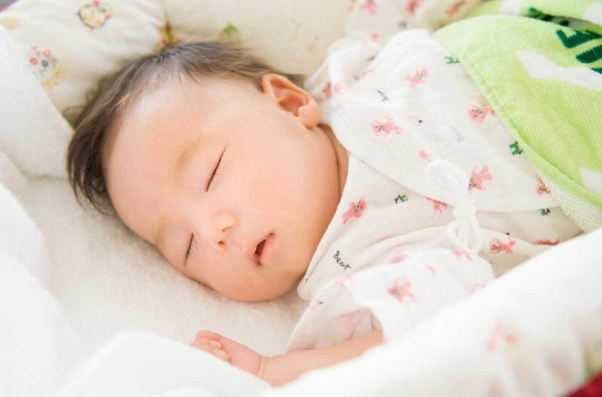 医師監修 レンガ色のおしっこは熱中症の注意サイン 睡眠時の気になる暑さ対策 たまひよ