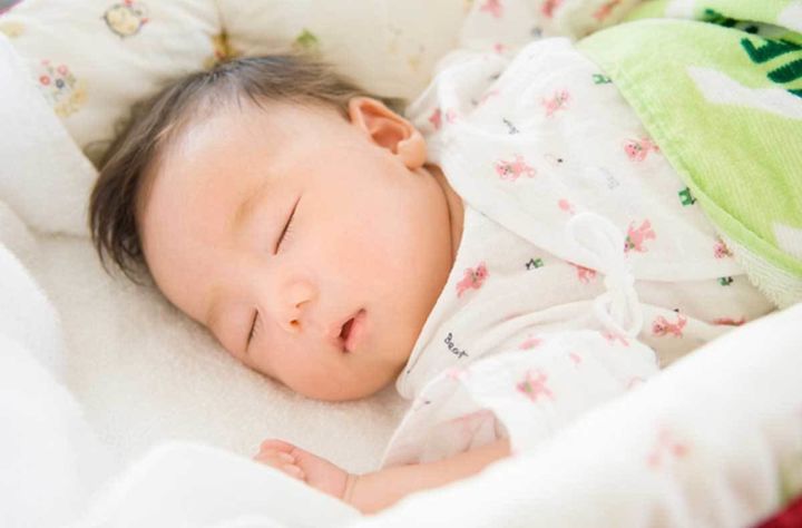 医師監修 レンガ色のおしっこは熱中症の注意サイン 睡眠時の気になる暑さ対策 たまひよ 医師監修 レンガ色のおしっこは熱中症の注意サイン 睡眠時の気になる暑さ対策 たまひよ