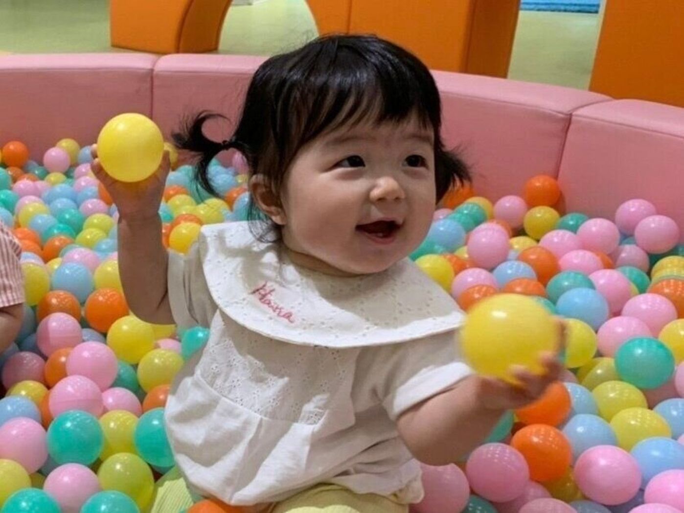 たまひよ成長日記 10カ月と4日ごろ 白柳 花ちゃんの成長の様子 お世話編 たまひよ たまひよ成長日記 10カ月と4日ごろ 白柳 花ちゃんの成長の様子 お世話編 たまひよ