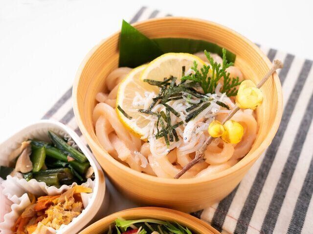 暑い夏！サーモスの保冷容器を使えば冷やしうどん弁当も…!?