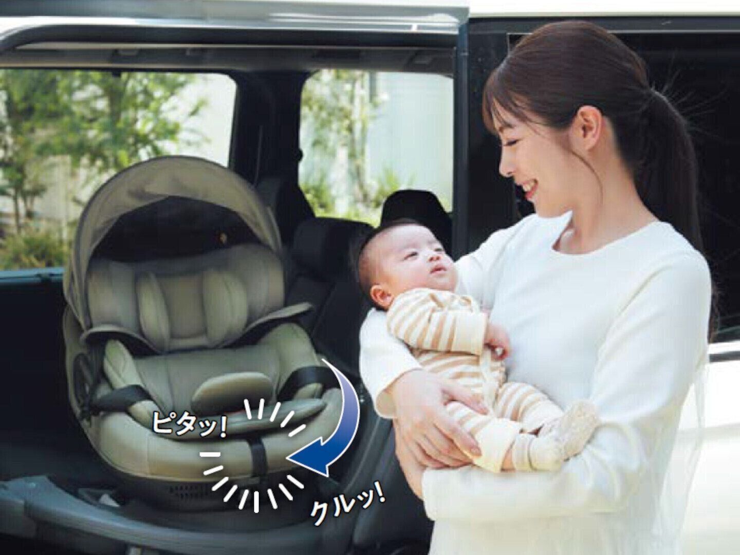 Point 3：赤ちゃんを抱っこしたままでも、片手でラクにクルッと回転♪