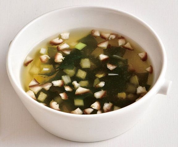 わかめと玉ねぎの中華スープ (離乳完了期 1才~1才6カ月ごろ)