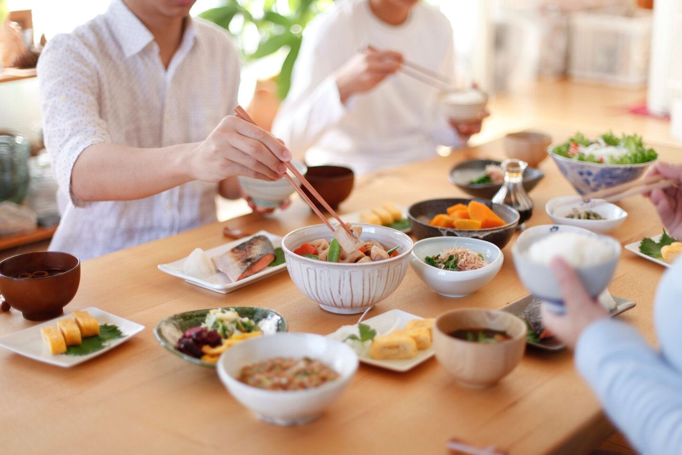 4人家族で月15万 3人家族で5万くらい うちの食費は高い それとも安い 1ヶ月あたりの家族の食費 聞いてみた たまひよ 4人家族で月15万 3人家族で5万くらい うちの食費は高い それとも安い 1ヶ月あたりの家族の食費 聞いてみた たまひよ