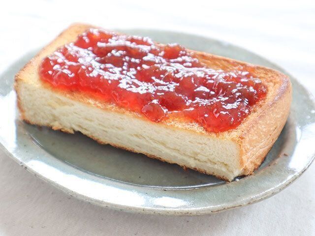 モスバーガー　食パン　いちごジャム