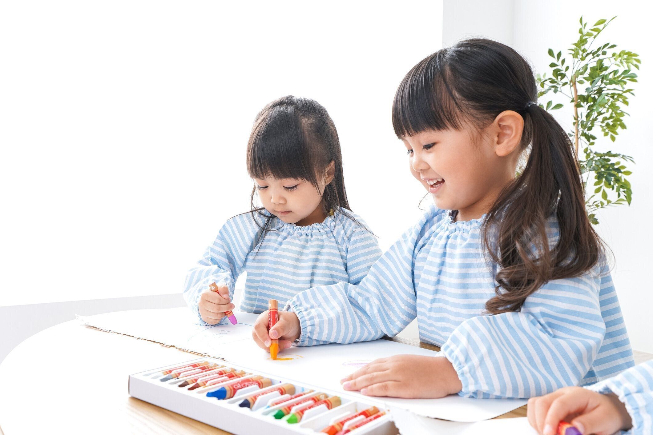 子供のクレヨンのイメージ