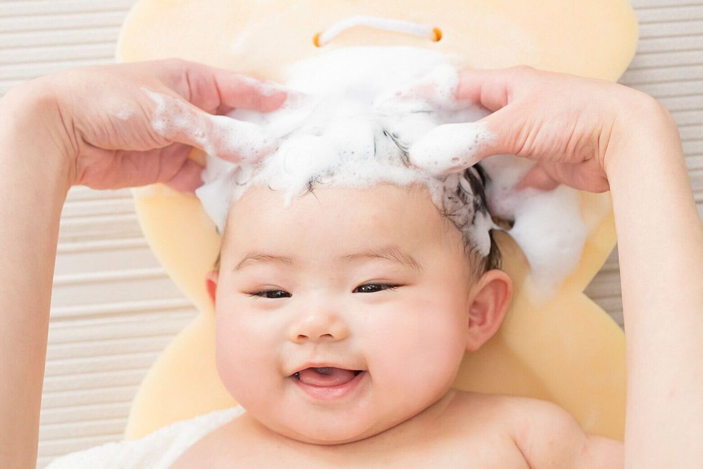 助産師動画あり 肌荒れサインはここに出る 初めての冬も怖くない 赤ちゃんの沐浴 保湿のポイントとは たまひよ 助産師動画あり 肌荒れサインはここに出る 初めての冬も怖くない 赤ちゃんの沐浴 保湿のポイントとは たまひよ