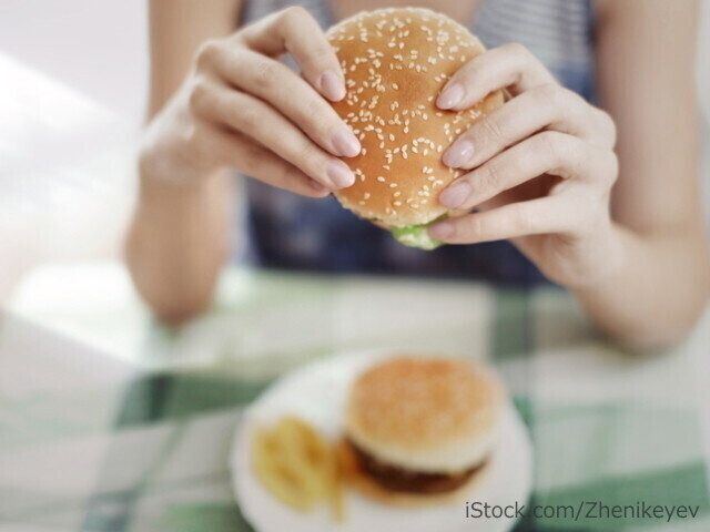 【専門家監修】実は昼ごはん超テキトーでした！育児中ママのずぼら飯を専門家がチェック！！