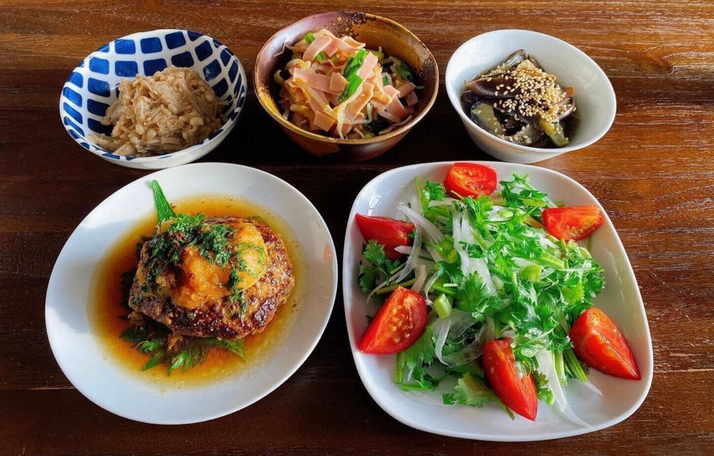 料理をすることが好きな山﨑さん。彩りいいメニューが並ぶ。