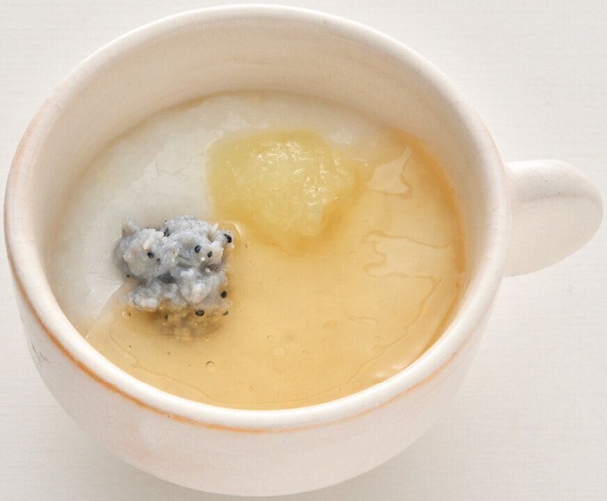 しらすと玉ねぎのだしがゆ （離乳初期 5～6カ月ごろ）