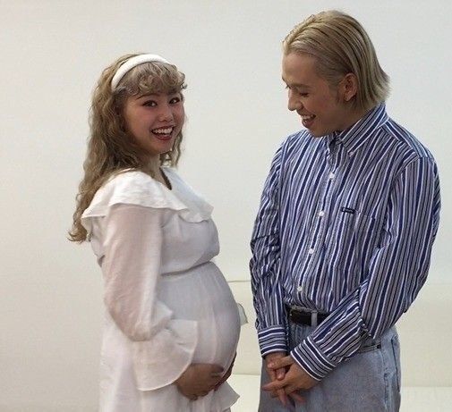 ぺこさん＆りゅうちぇるさん　もうすぐ出産時の写真