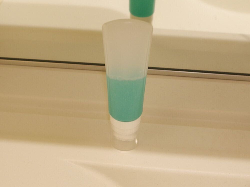 【ダイソー】話題の"詰め替え容器"知ってる？洗面所に立てて置けて旅行に持ち運びもOK！