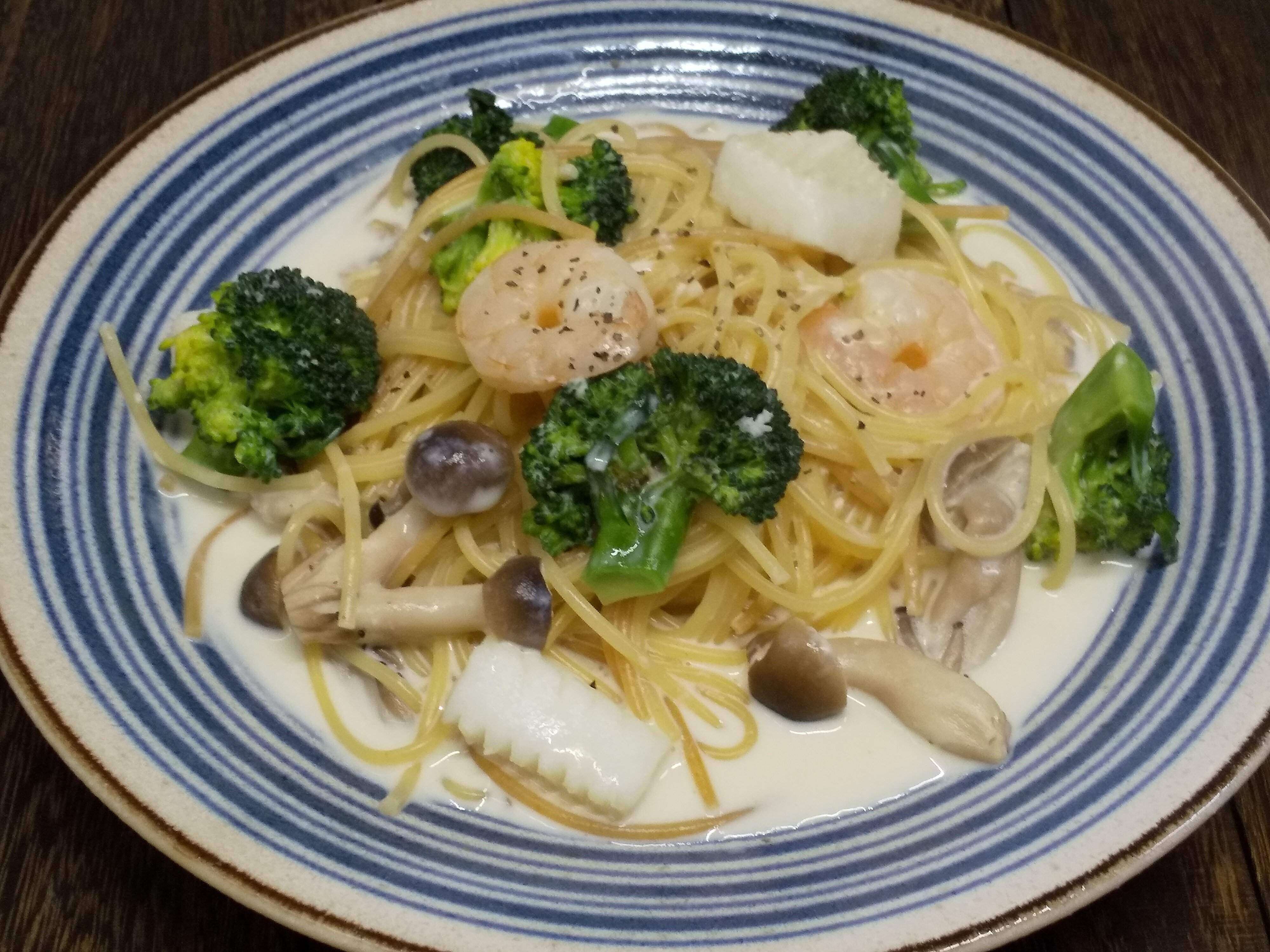 シーフードクリームパスタ