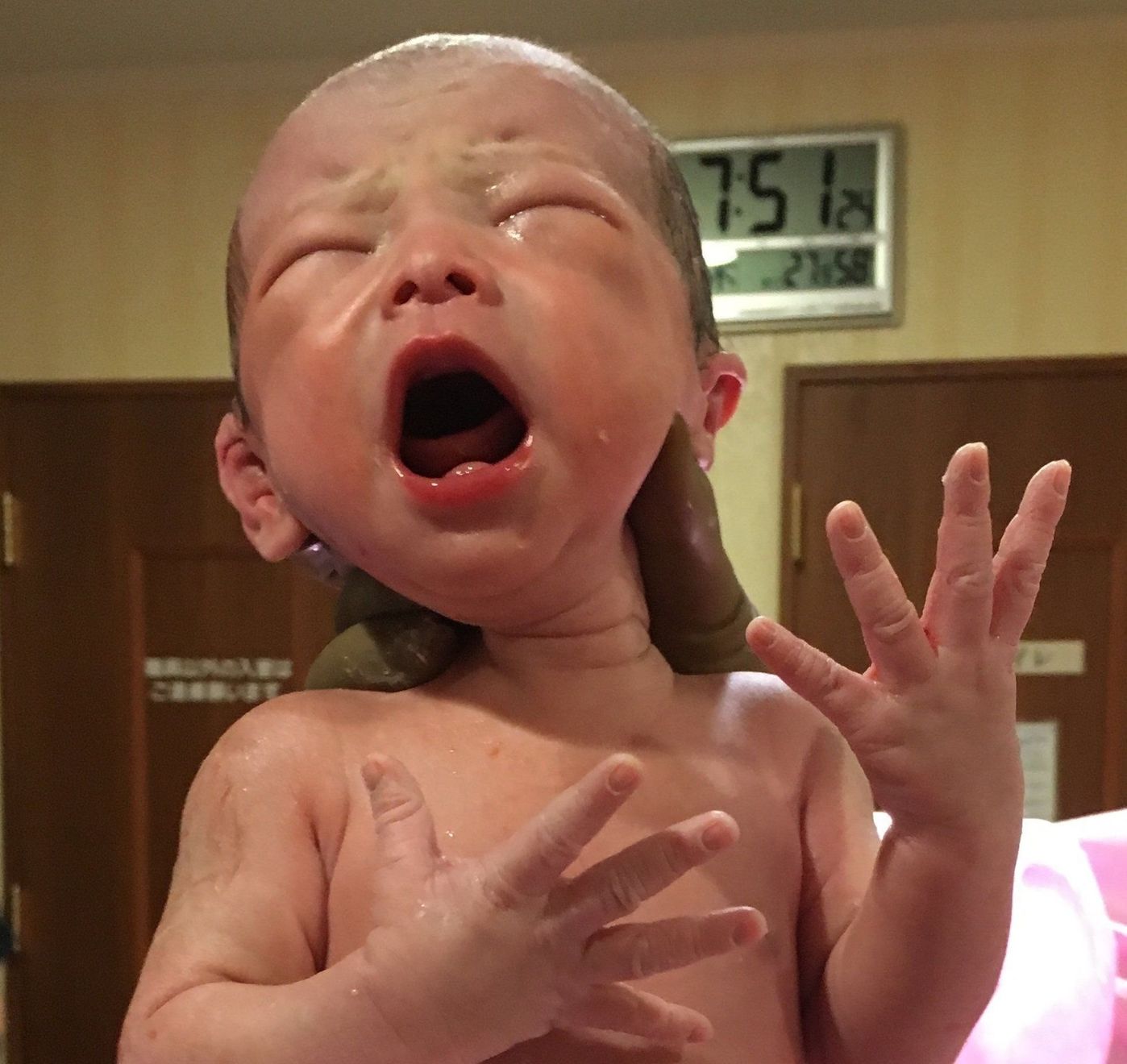 こんなはずでは 痛い キツイ 1人目とは違う私の2人目出産体験 たまひよ こんなはずでは 痛い キツイ 1人目とは違う私の2人目出産体験 たまひよ