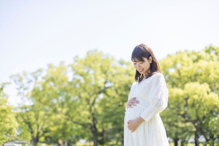 妊娠中の女性に公園
