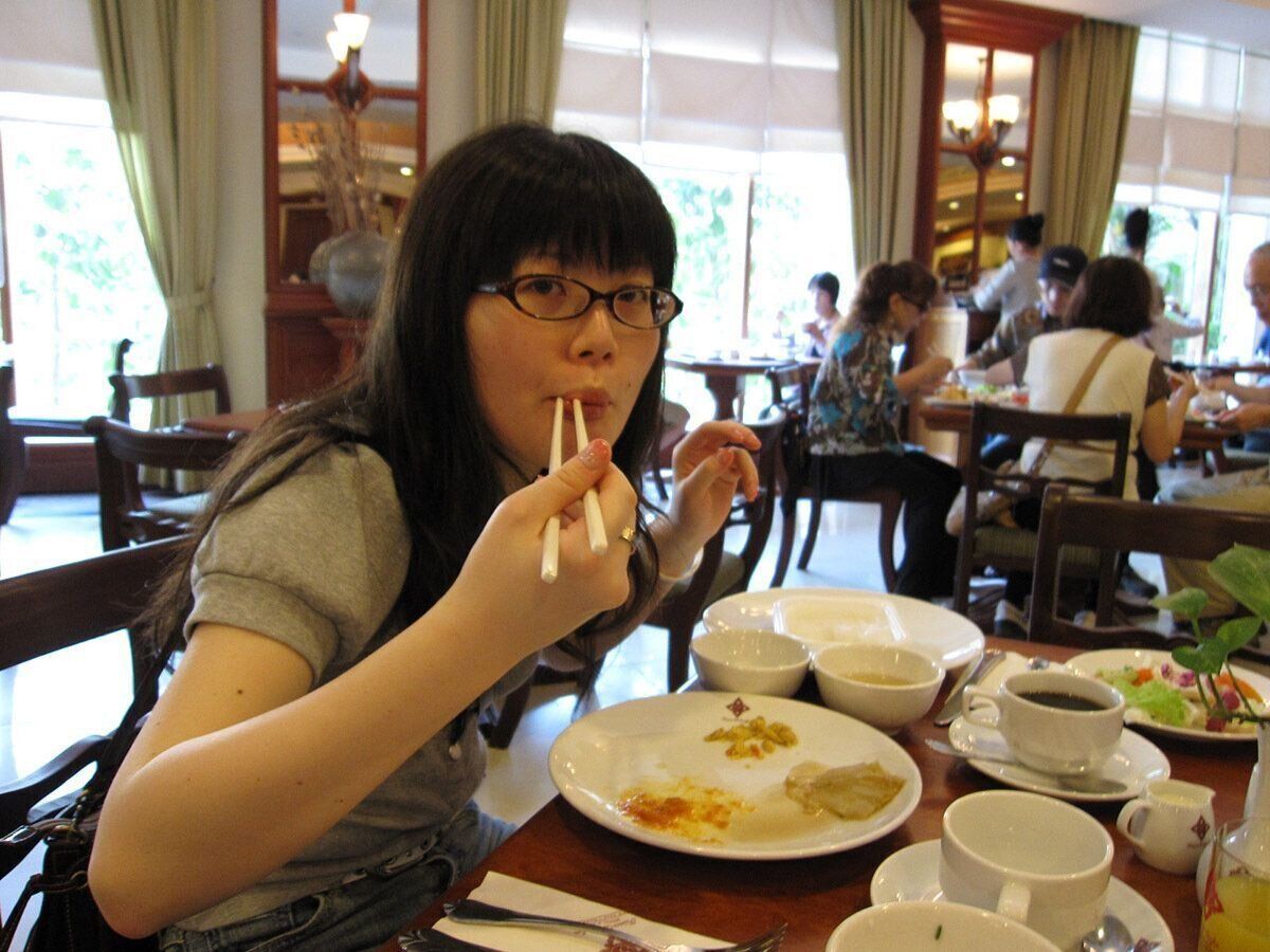 カンボジア旅行でのかなこさん。国内旅行よりタンパク質の少ない食事で安心でした