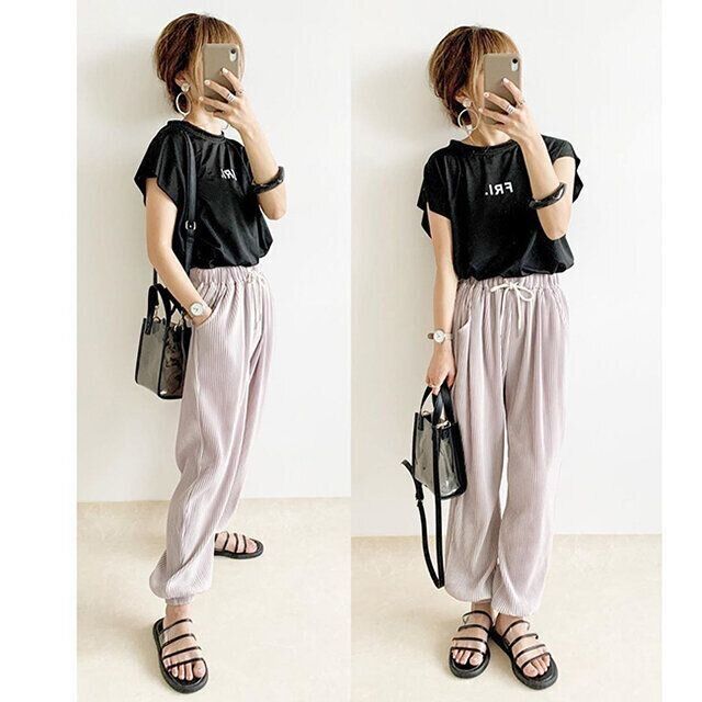 ピンクのカラーパンツ