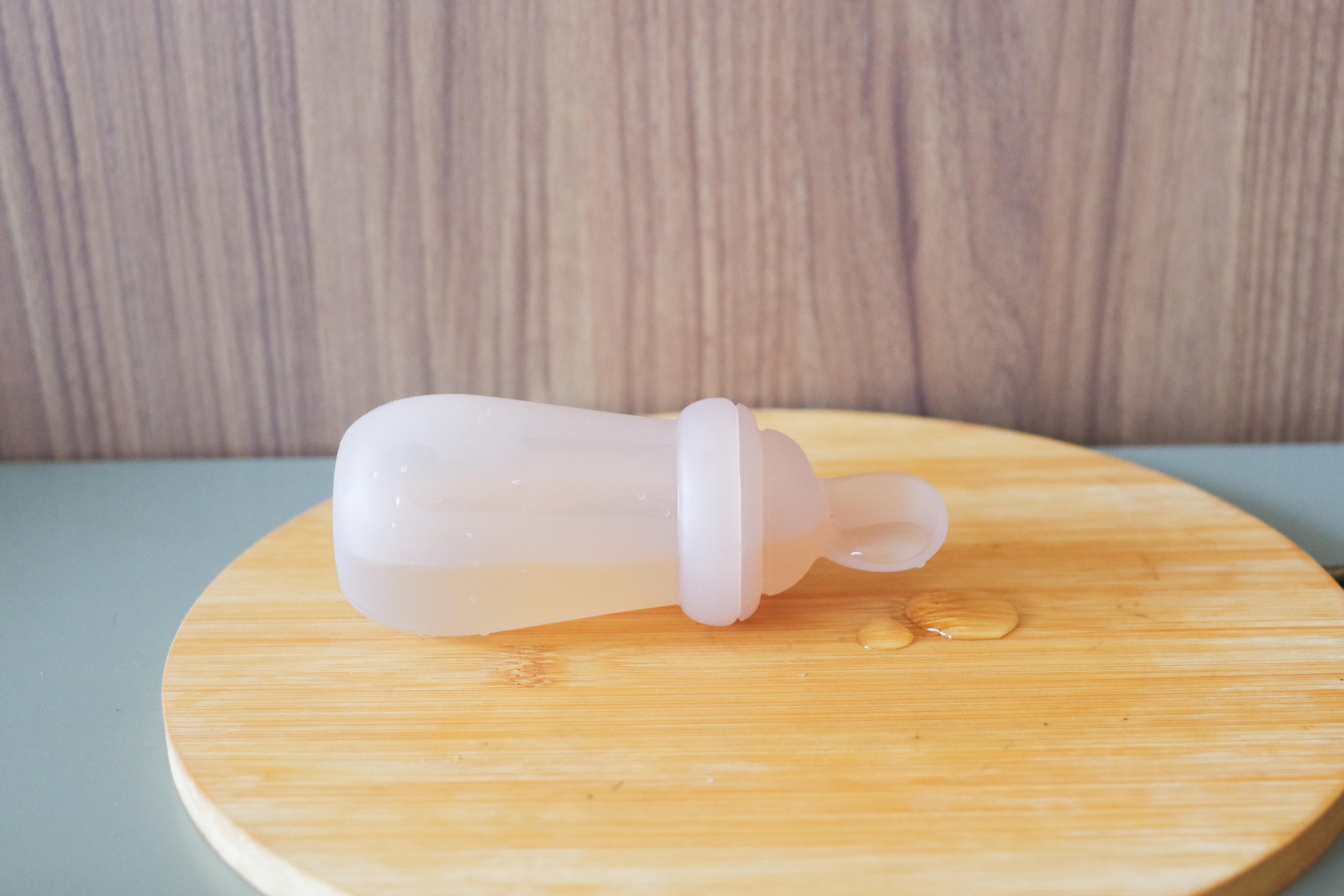 【3COINS】離乳食デビューに！片手でスイスイこぼさずに食べさせられる便利グッズ