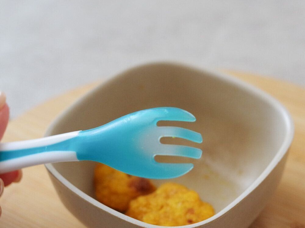 【セリア】さよなら「名もなき育児」！便利なキッズカトラリーで食事がラクに