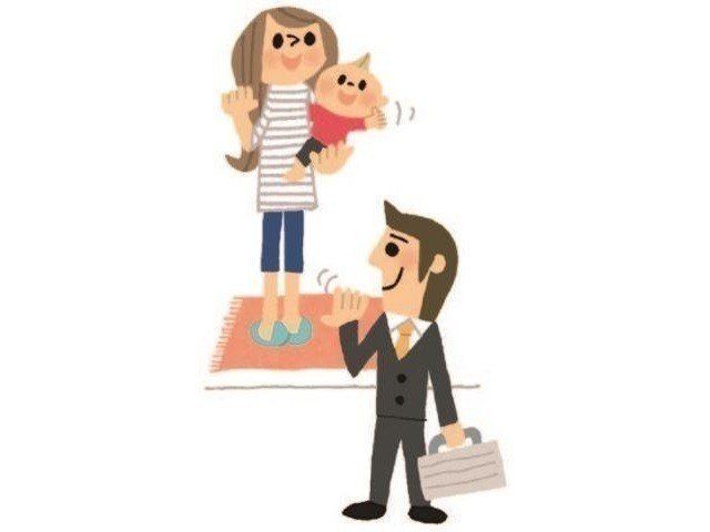 伝い歩きをする子が多くなります 生後10ヶ月 赤ちゃんの11月のお世話 たまひよ