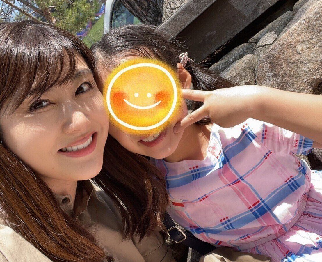 安めぐみさんの親子写真