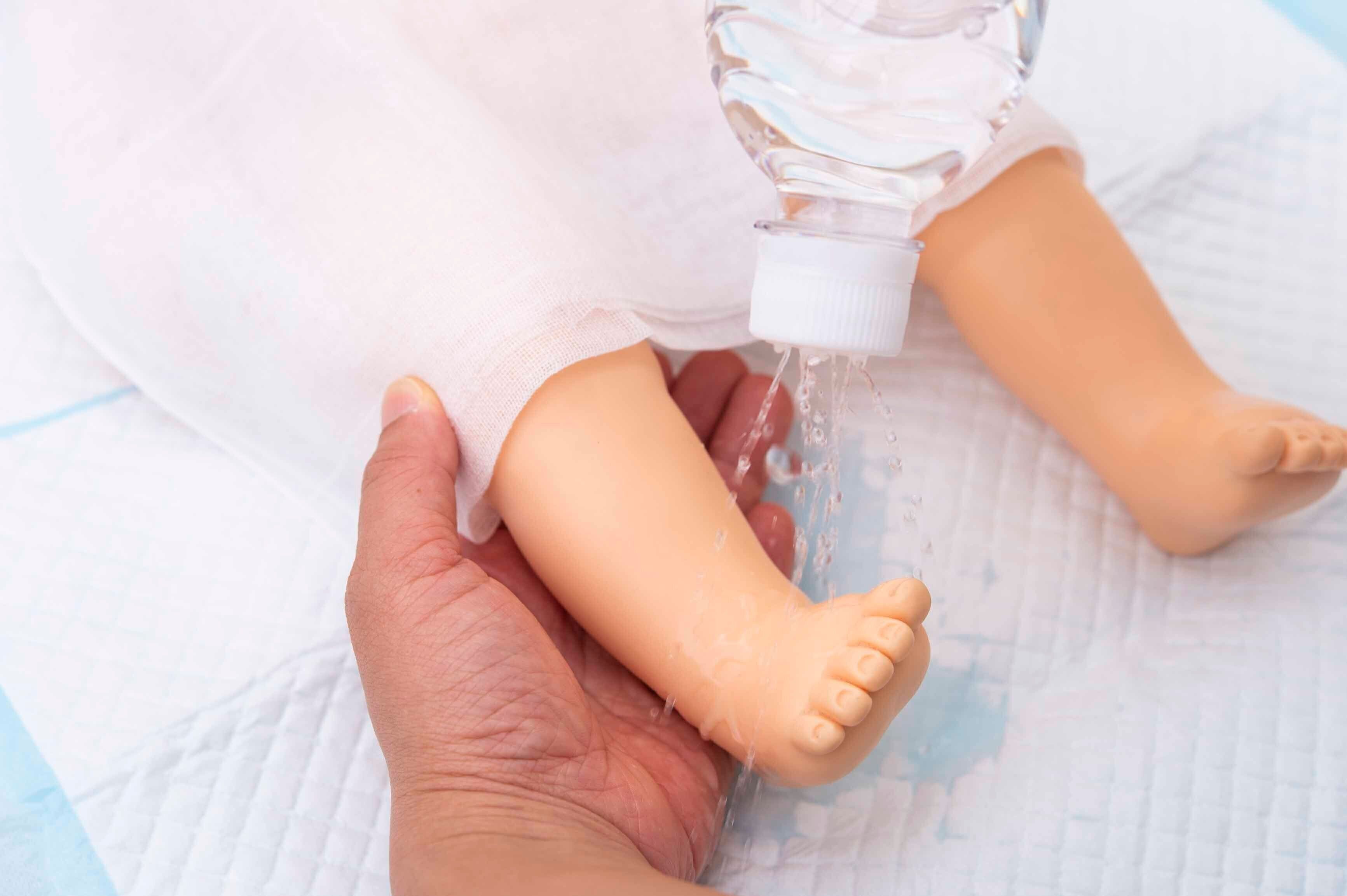 赤ちゃんのいる家庭の防災対策 ペットシーツを使ったおふろ 紙おむつの代用方法 専門家 たまひよ