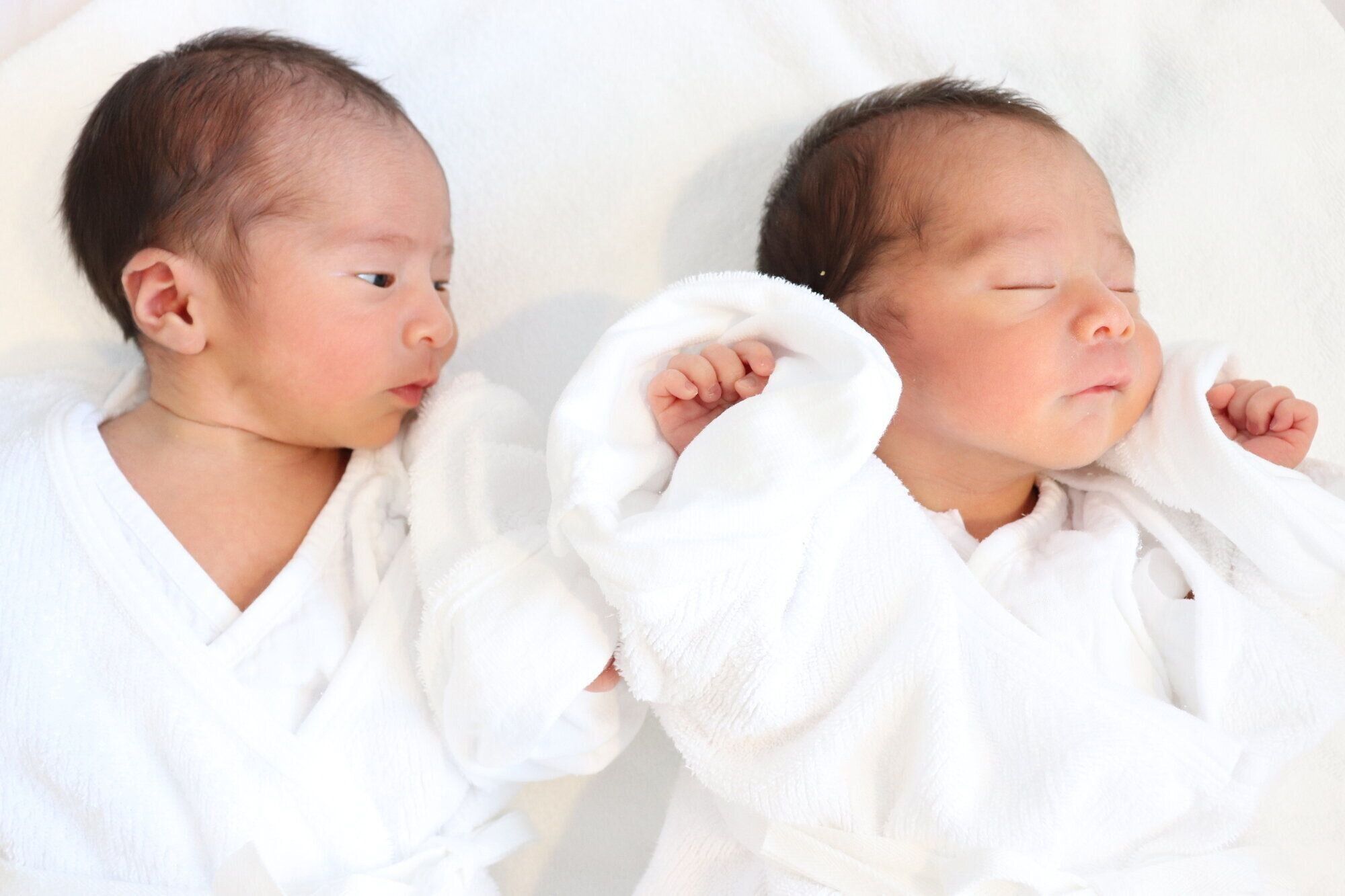 双子・三つ子を出産してから退院までの入院生活はどのようなもの？【専門家監修】