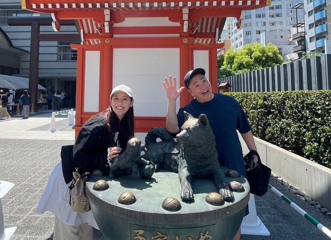 安産祈願で神社を訪れた、西野さんと山本さん。