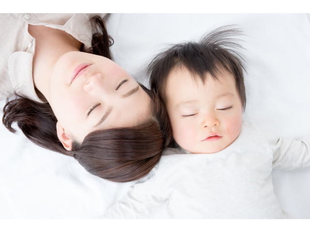 赤ちゃんの夜泣き でも泣きたいのはママのほうかもしれません たまひよ 赤ちゃんの夜泣き でも泣きたいのはママのほうかもしれません たまひよ