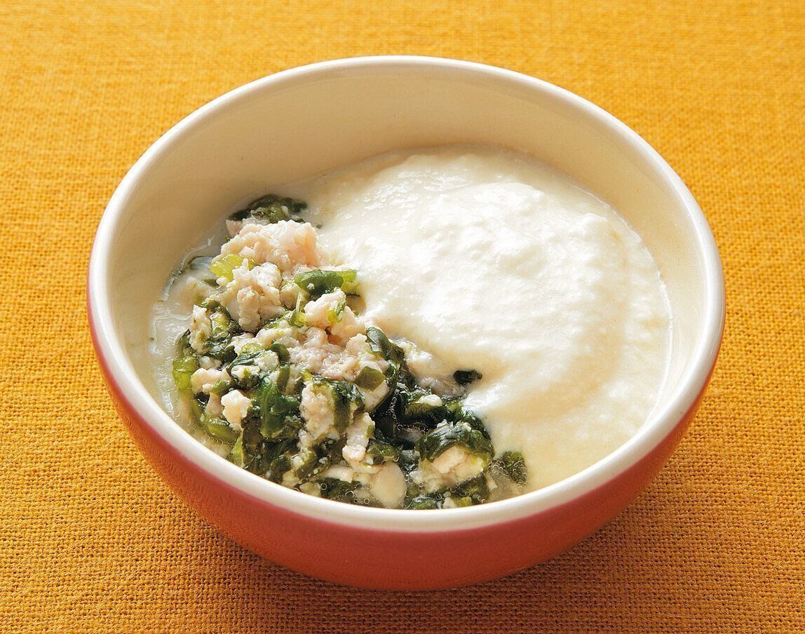 鶏ひき肉とほうれん草のミルクパンがゆ （離乳中期 7～8カ月ごろ）