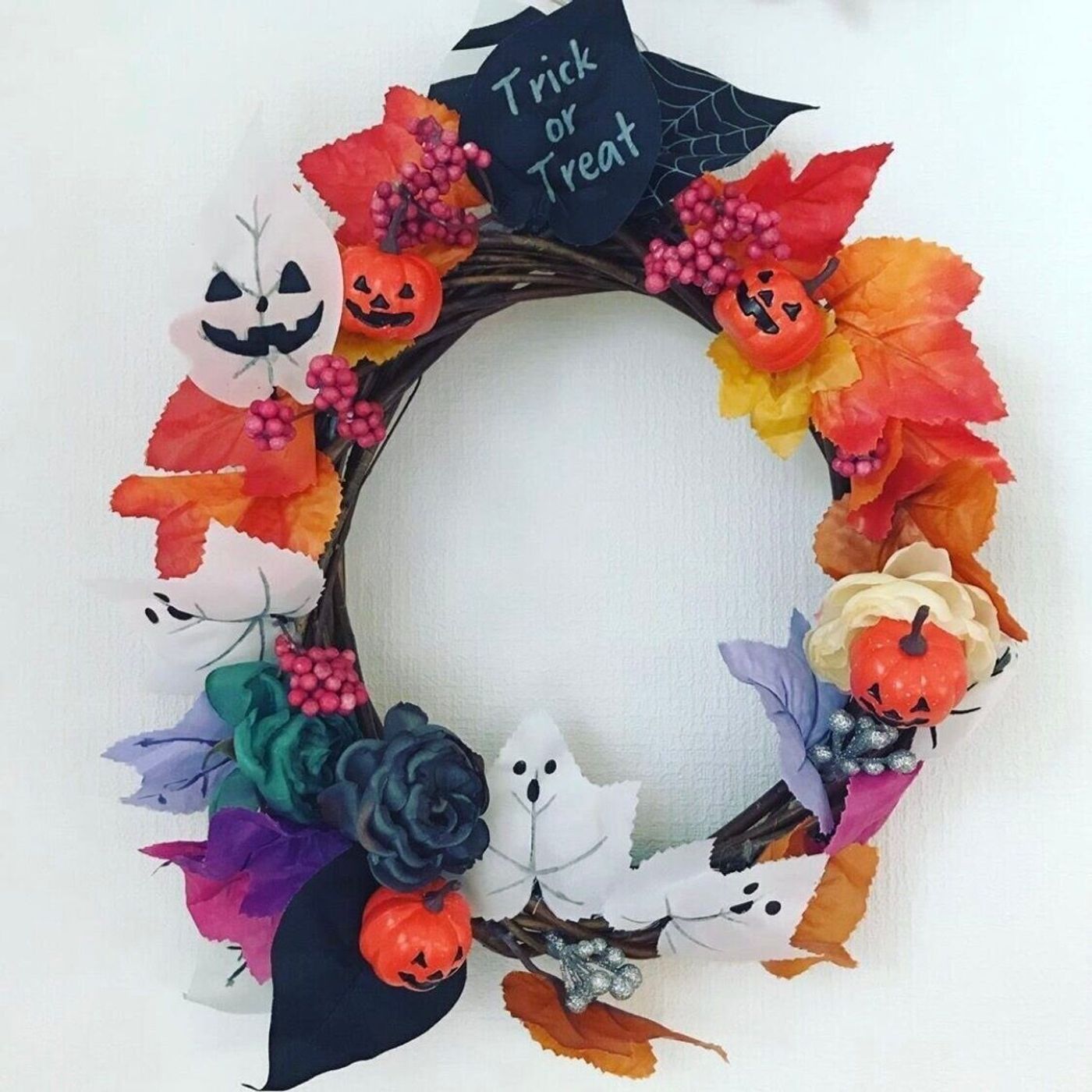 カワイイのできちゃった 100均素材で手作りハロウィンリース たまひよ カワイイのできちゃった 100均素材で手作りハロウィンリース たまひよ