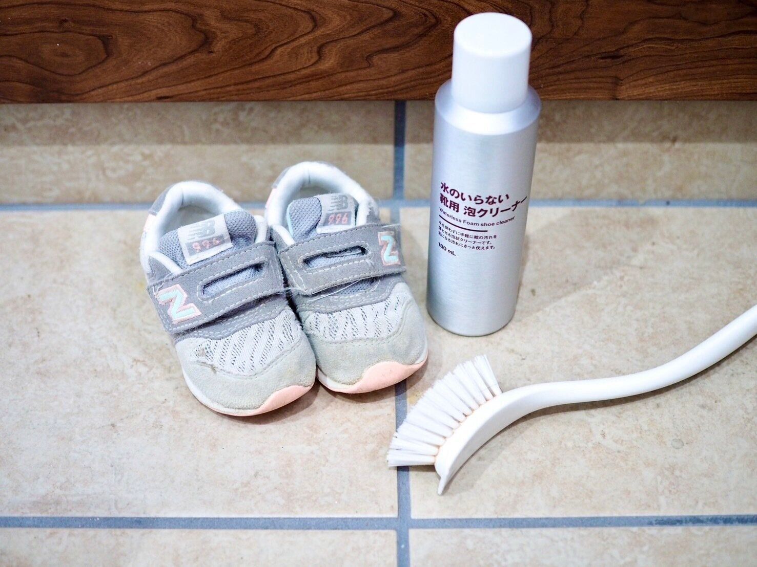 無印「水のいらない靴用泡クリーナー」商品写真