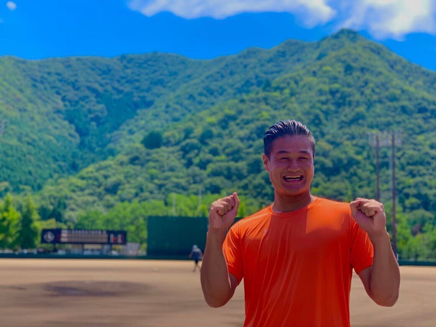 高岸さん、仕事中のオフショット。