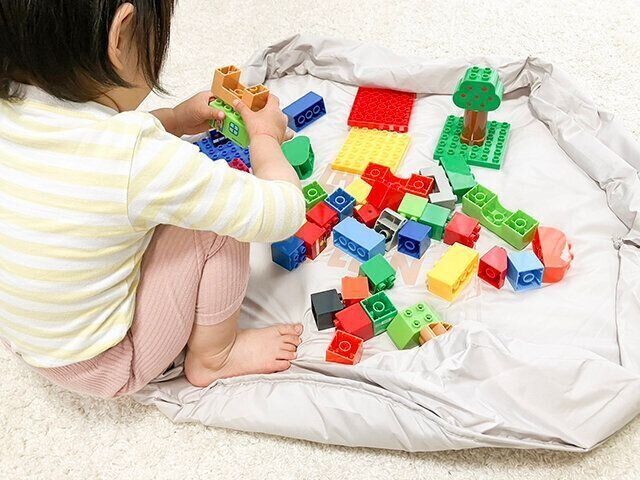 100均　3COINS おもちゃ収納　お片づけラウンドマット