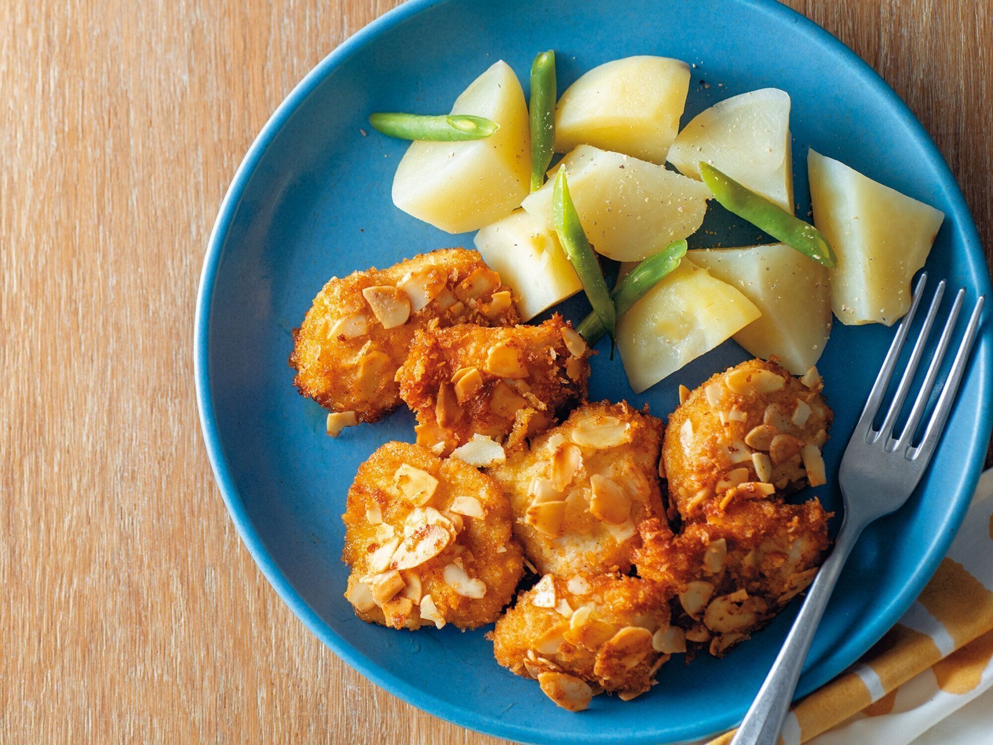 【妊活レシピ】鶏むねのアーモンドカレーパン粉焼き