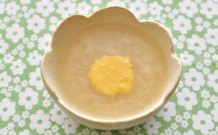 パンがゆ黄身のせ (離乳初期 5~6カ月ごろ)