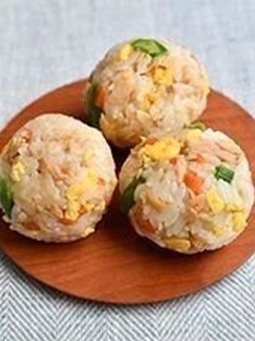 ツナと卵のそぼろおにぎり 作り方 レシピ 大人2人 子ども1人分 幼児食 たまひよ ツナと卵のそぼろおにぎり 作り方 レシピ 大人2人 子ども1人分 幼児食 たまひよ