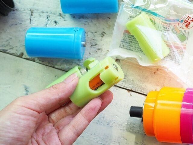 セリア“単3電池を単2にする”電池パック