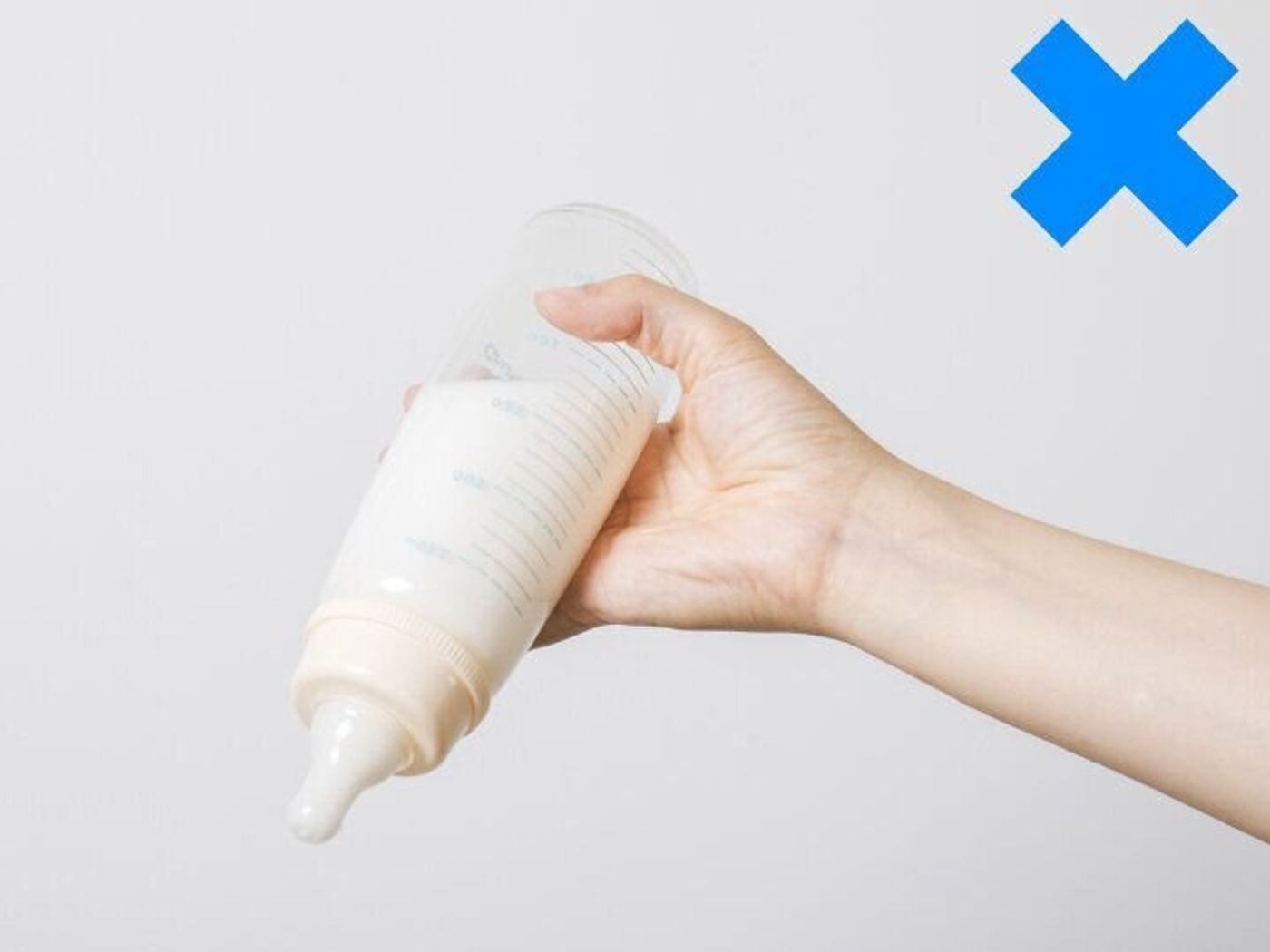 ミルクのあげ方の基本ガイド 赤ちゃんの吸う力をサポートする哺乳びんの乳首って たまひよ ミルクのあげ方の基本ガイド 赤ちゃんの吸う力をサポートする哺乳びんの乳首って たまひよ