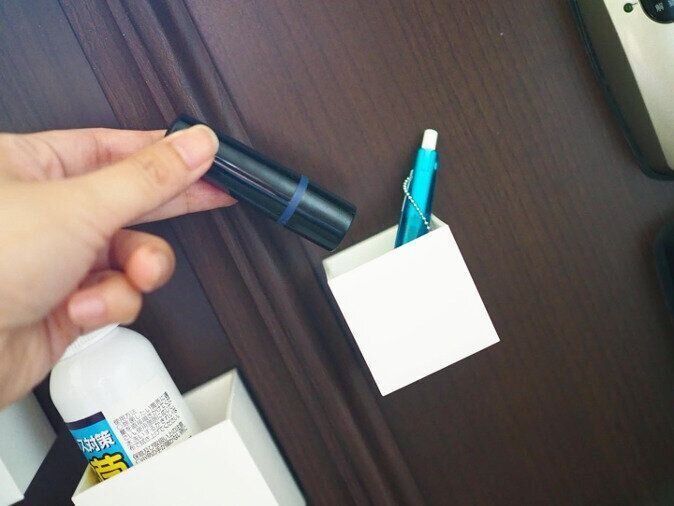 キューブポケットを玄関にかけてボールペンや印鑑を収納