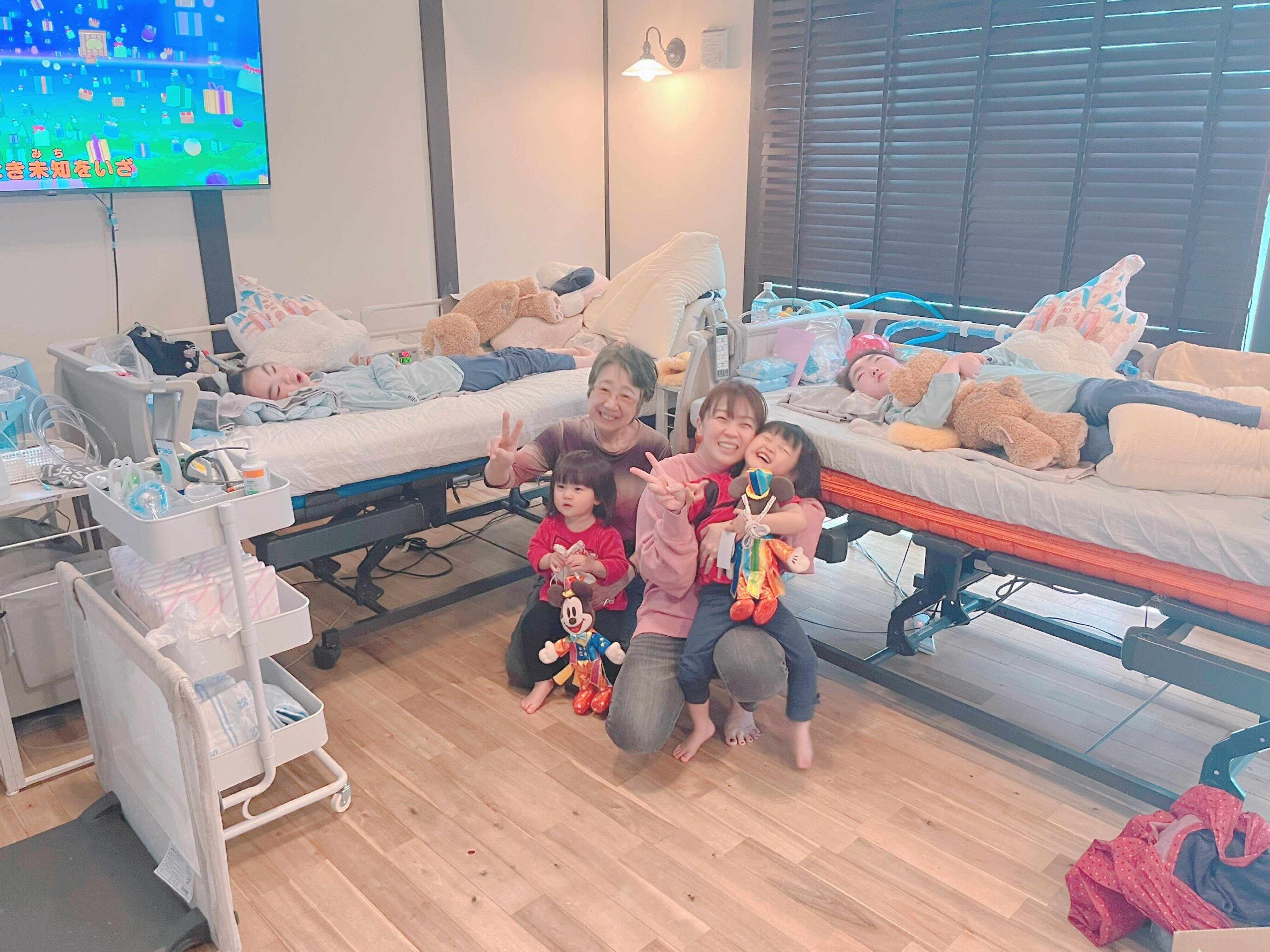 最近の4姉妹と運上さんの写真