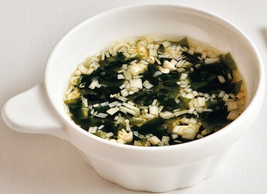 わかめとえのきのスープ （離乳後期 9～11カ月ごろ）