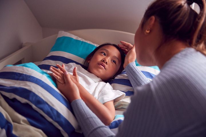 子どもの寝かしつけはいつまで必要 ひとり寝デビューのタイミングは 専門家 たまひよ 子どもの寝かしつけはいつまで必要 ひとり寝デビューのタイミングは 専門家 たまひよ