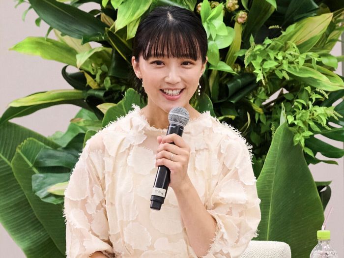 司会進行は2児のママでタレントの竹内由恵さん